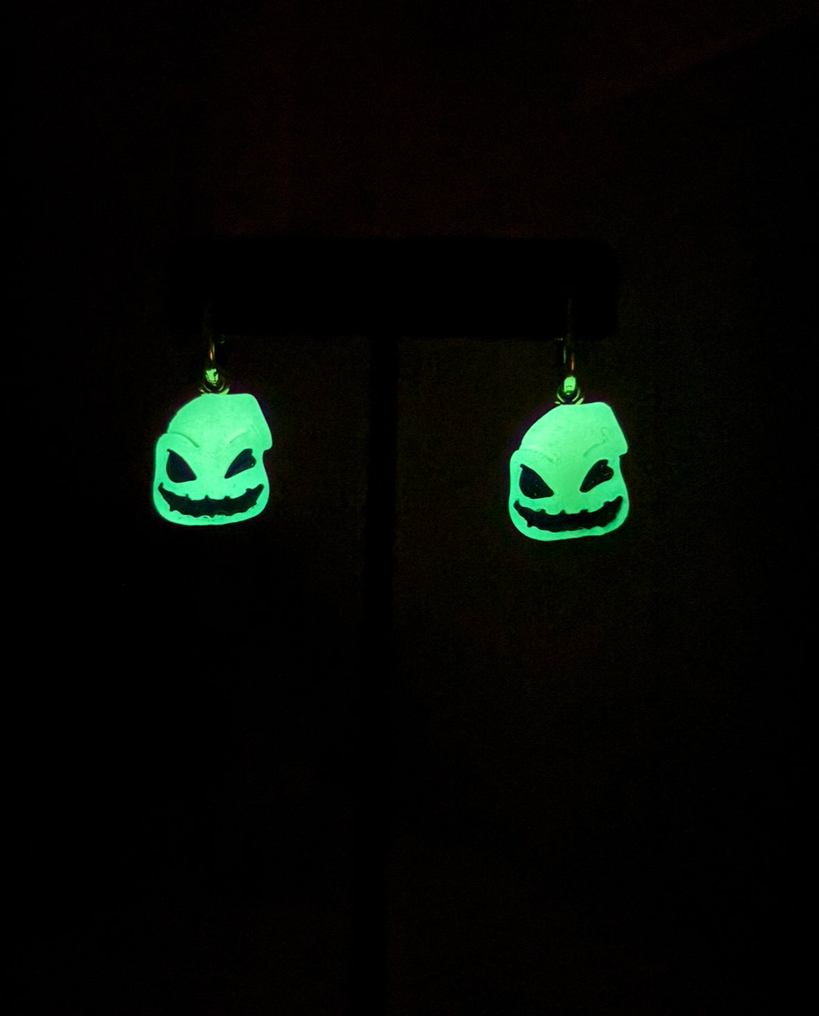 CHARM BAR Oogie Boogie Charms (glow in the dark)